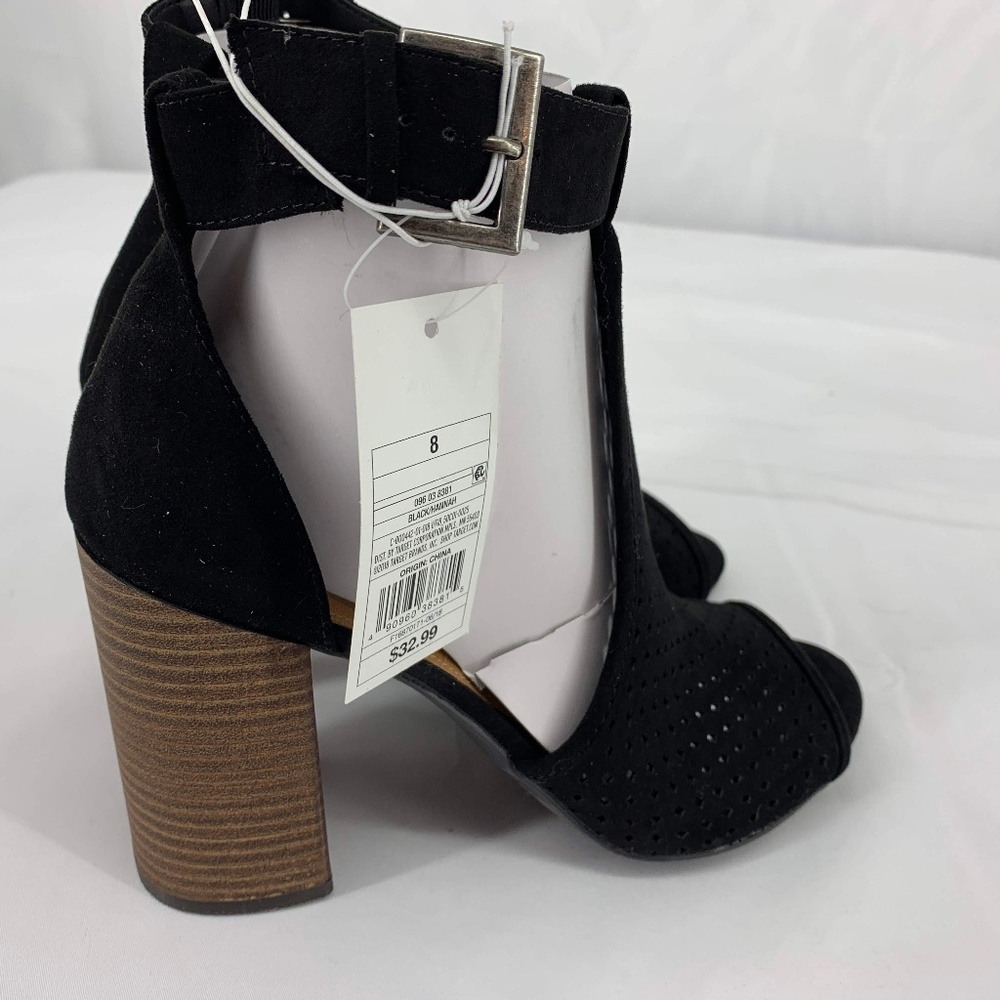 Universal Thread Size 8 Black Boots - Picture 2 of 5